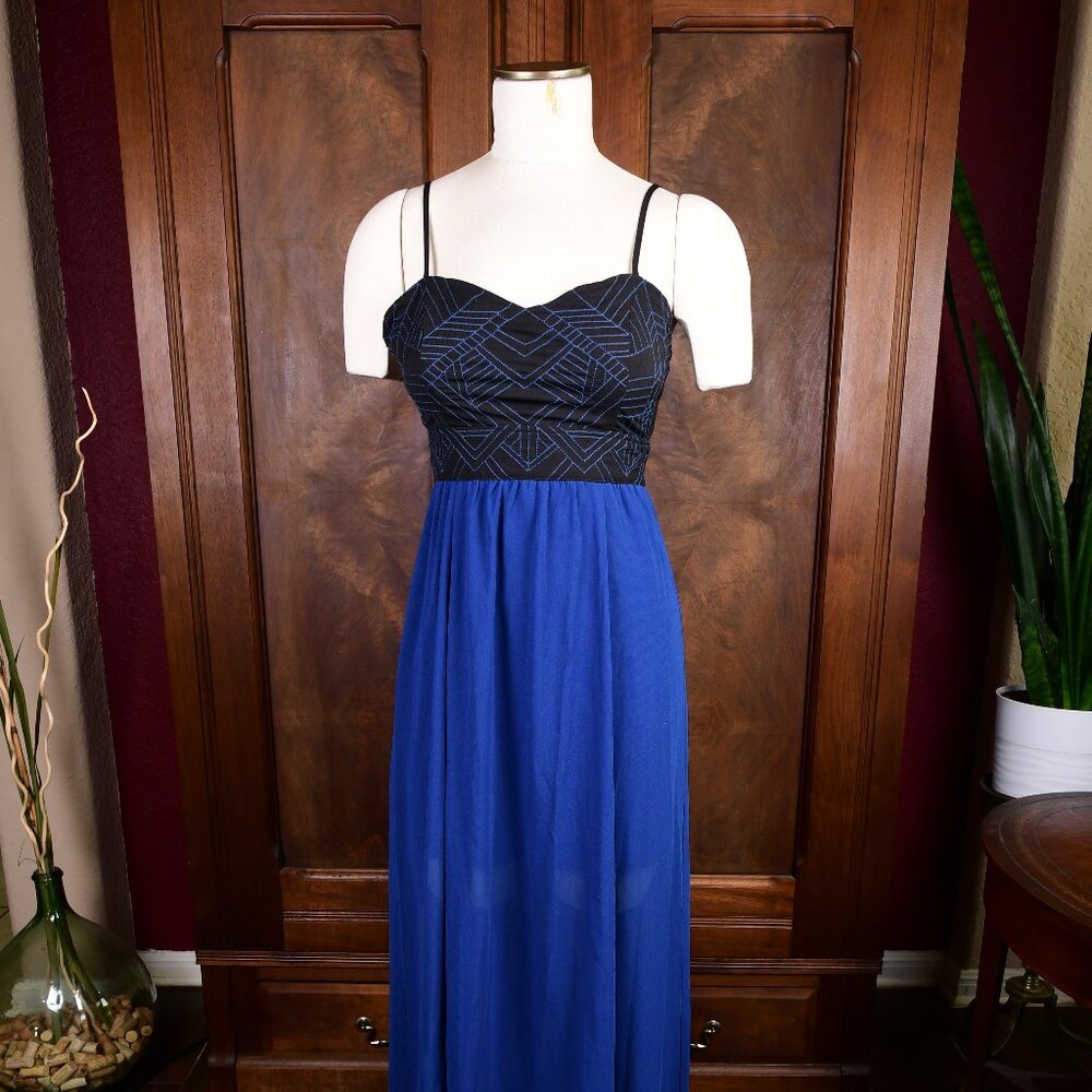 Forever 21 Boho Maxi Dress Open Back Sweetheart Embroidered Festival Size S